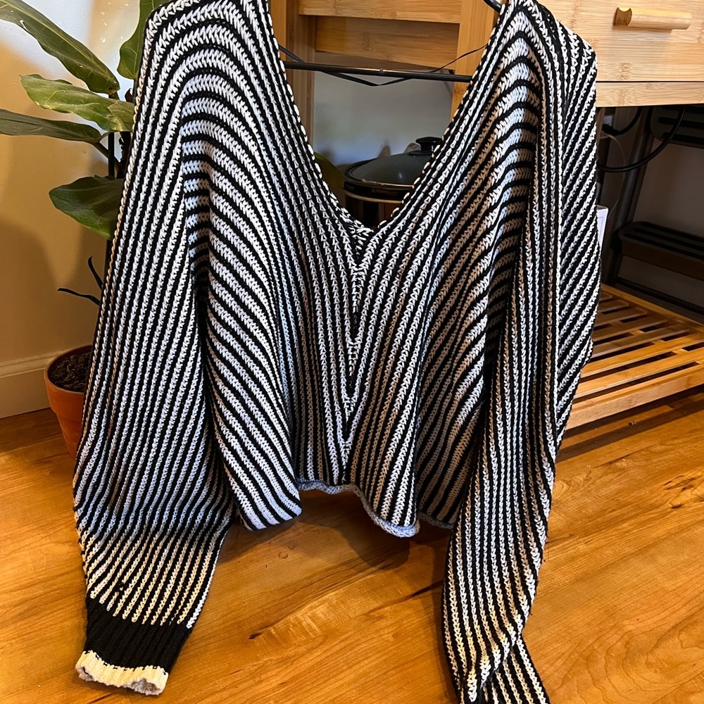 Urban Outfitters Black/White Sweater